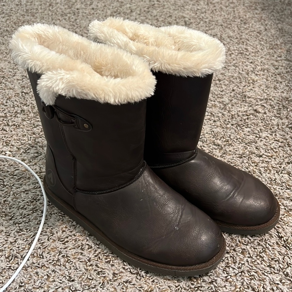 Like New Airwalk Size 10 Women’s Winter Boots